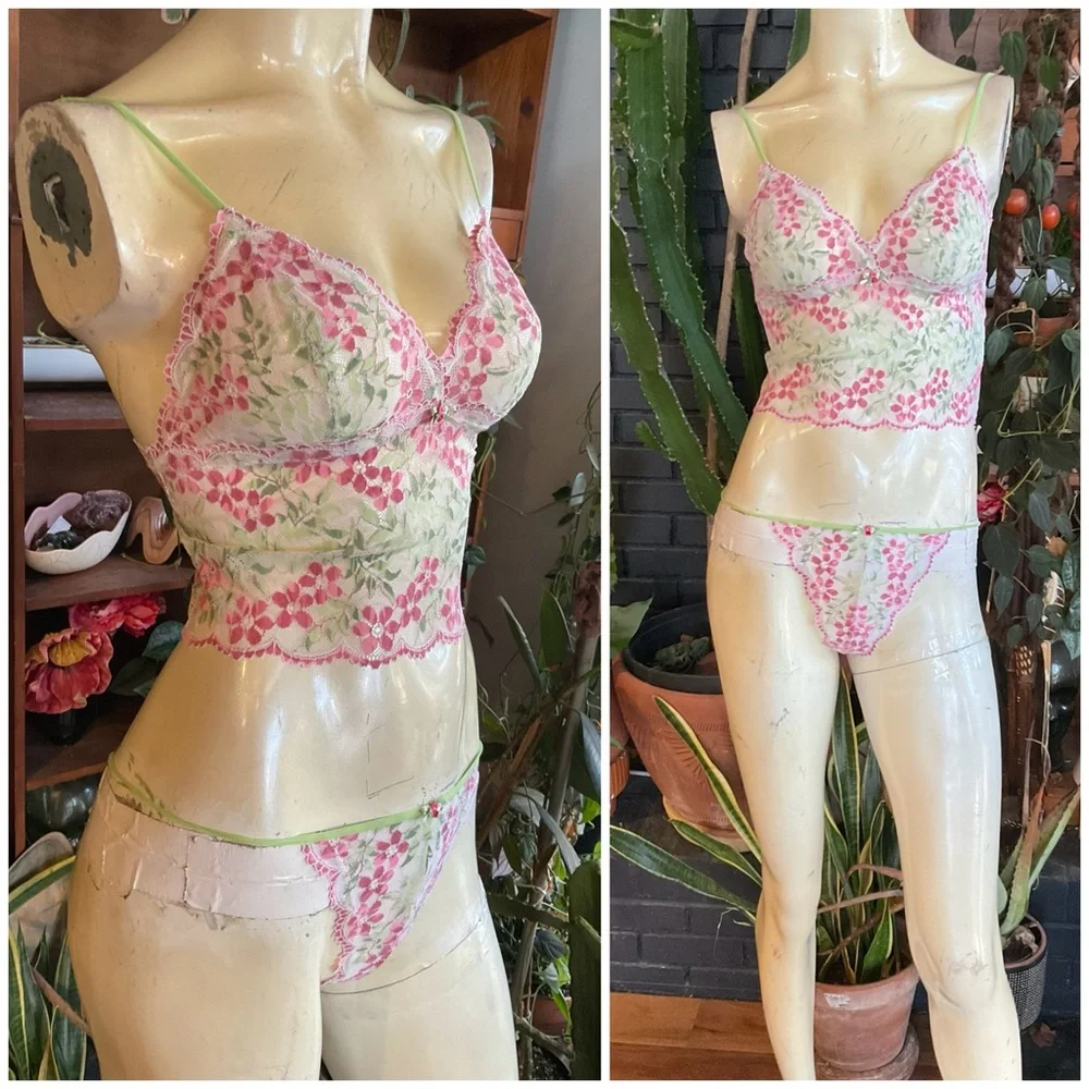 NEW Victoria’s Secret Floral Scalloped Lace Y2K Bralette Cami & Thong Panty Set